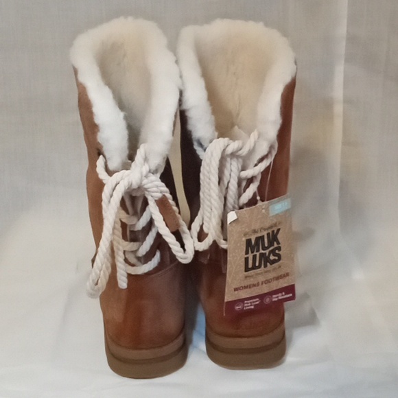 Women's Boots - Picture 2 of 4